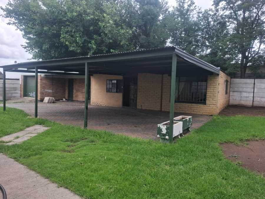 To Let 3 Bedroom Property for Rent in Morewag Free State